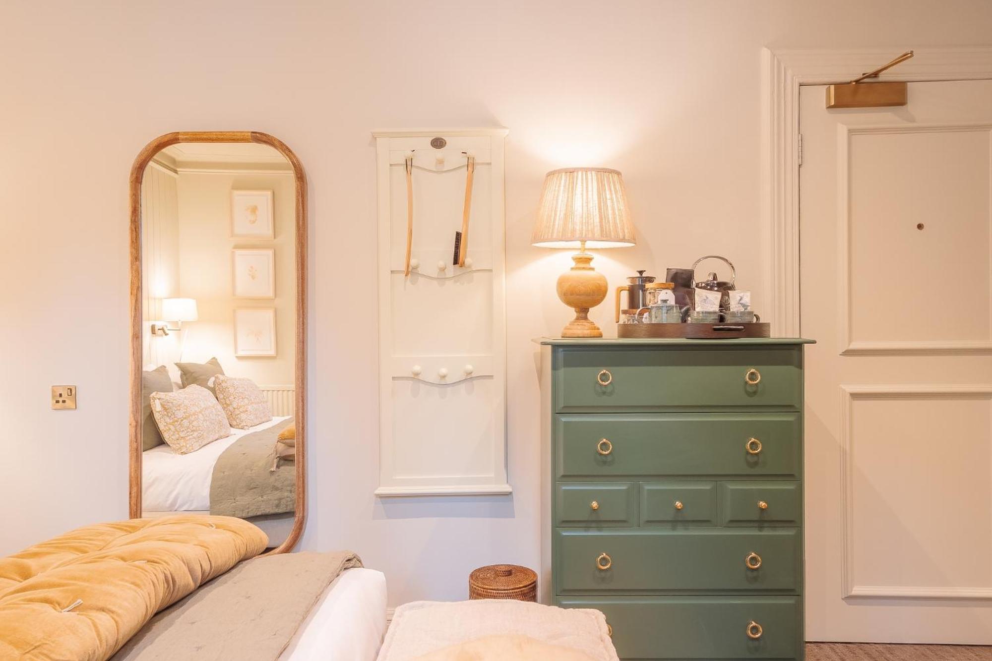 Pine Trees Hotel Питлохри Екстериор снимка